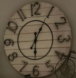 Wooden wall clock