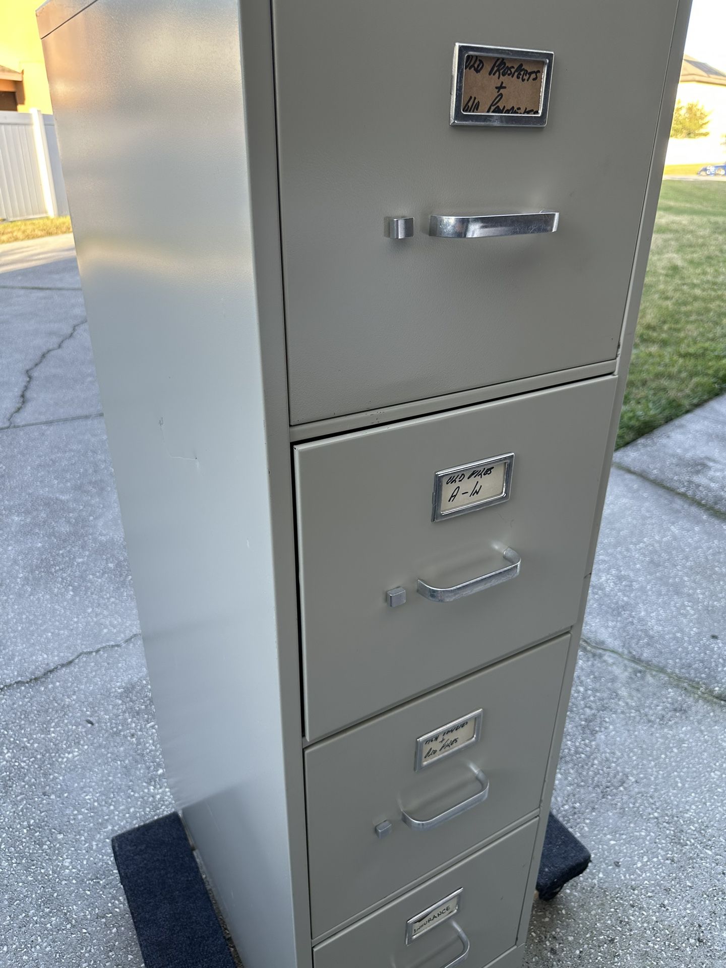 HON 4 Drawer File Cabinet