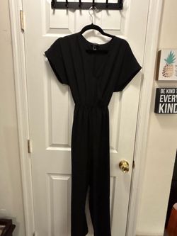 Black V-Neck Short Sleeve Jumpsuit