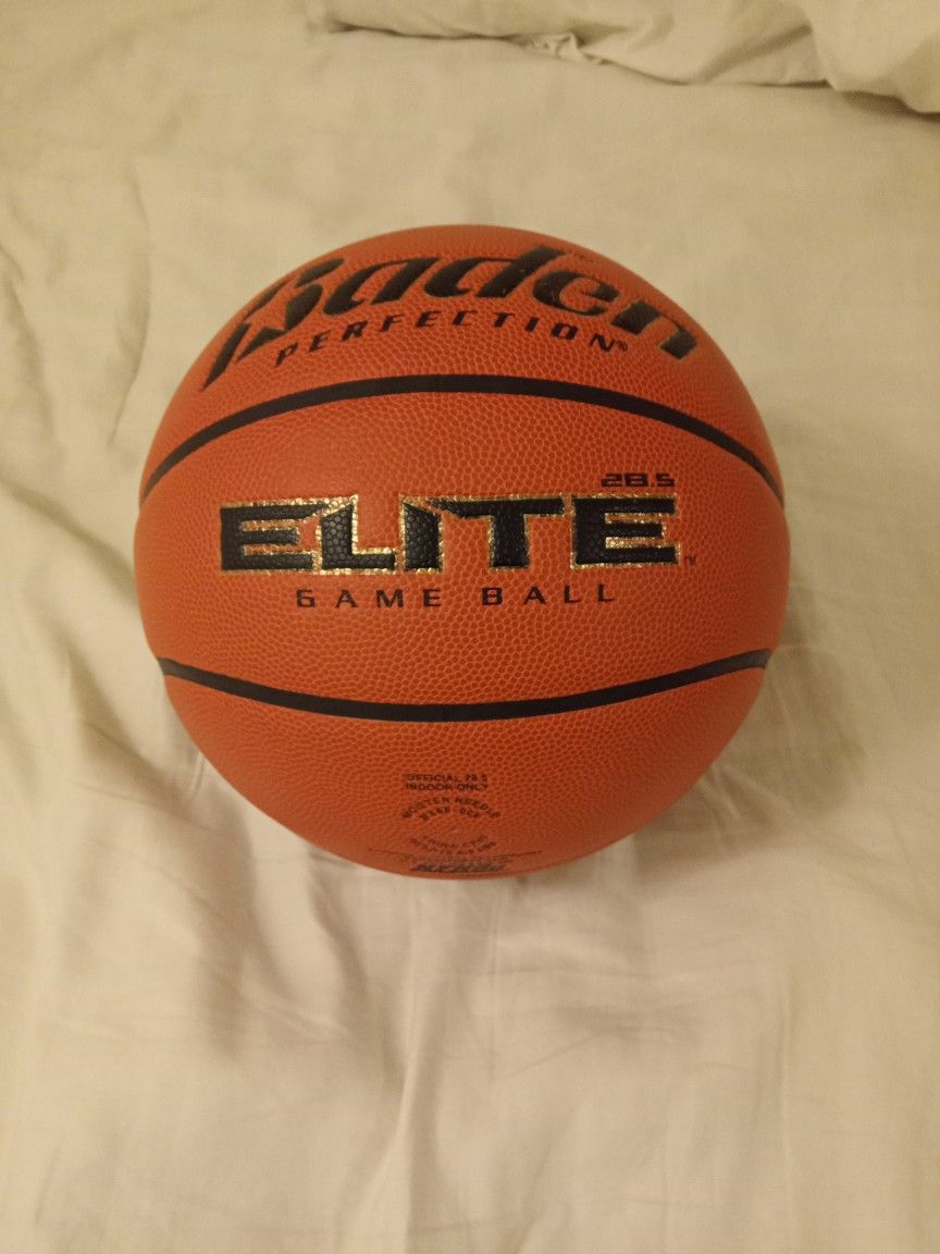 BADEN PERFECTION ELITE BASKETBALL 28.5 INDOOR GAME BALL IN EXCELLENT SHAPE!!!!