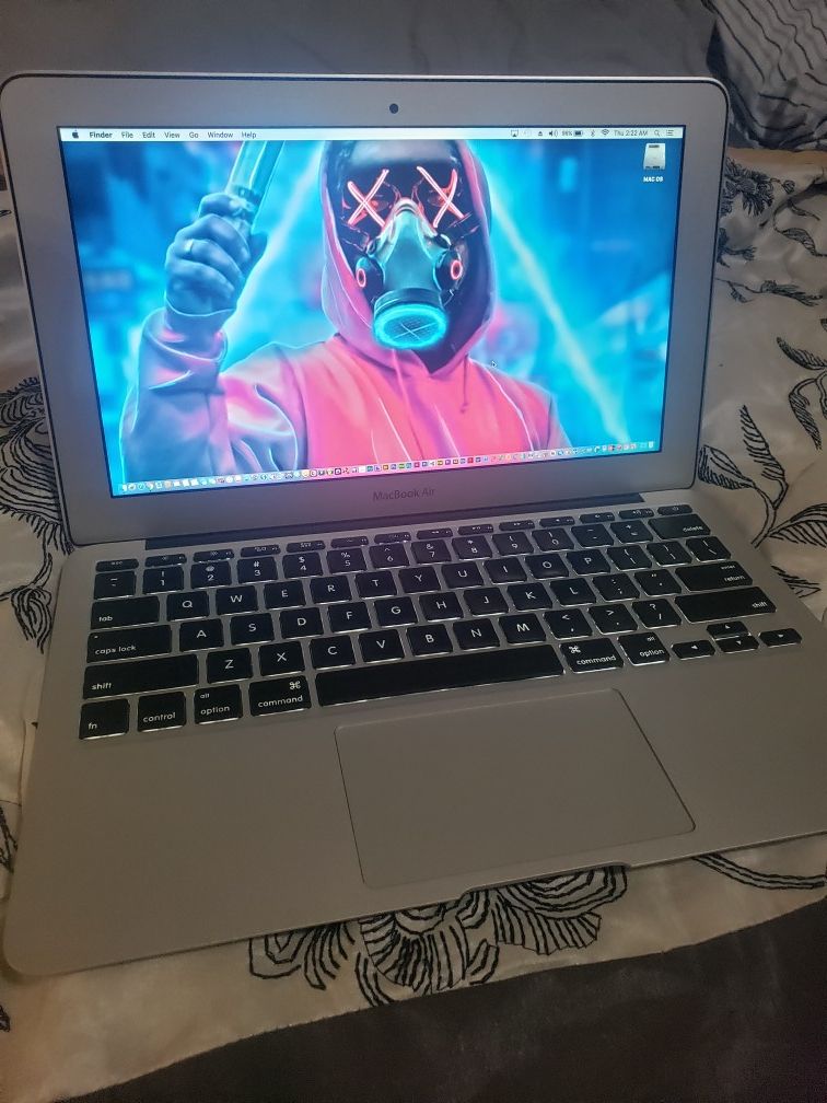 11"Macbook Air/Core i5/Virtual DJ/Logic Pro X/Pro Tools 10/FL Studio 10/Final Cut Pro X/Reason 5 Studio and morE/SUPER CLEAN
