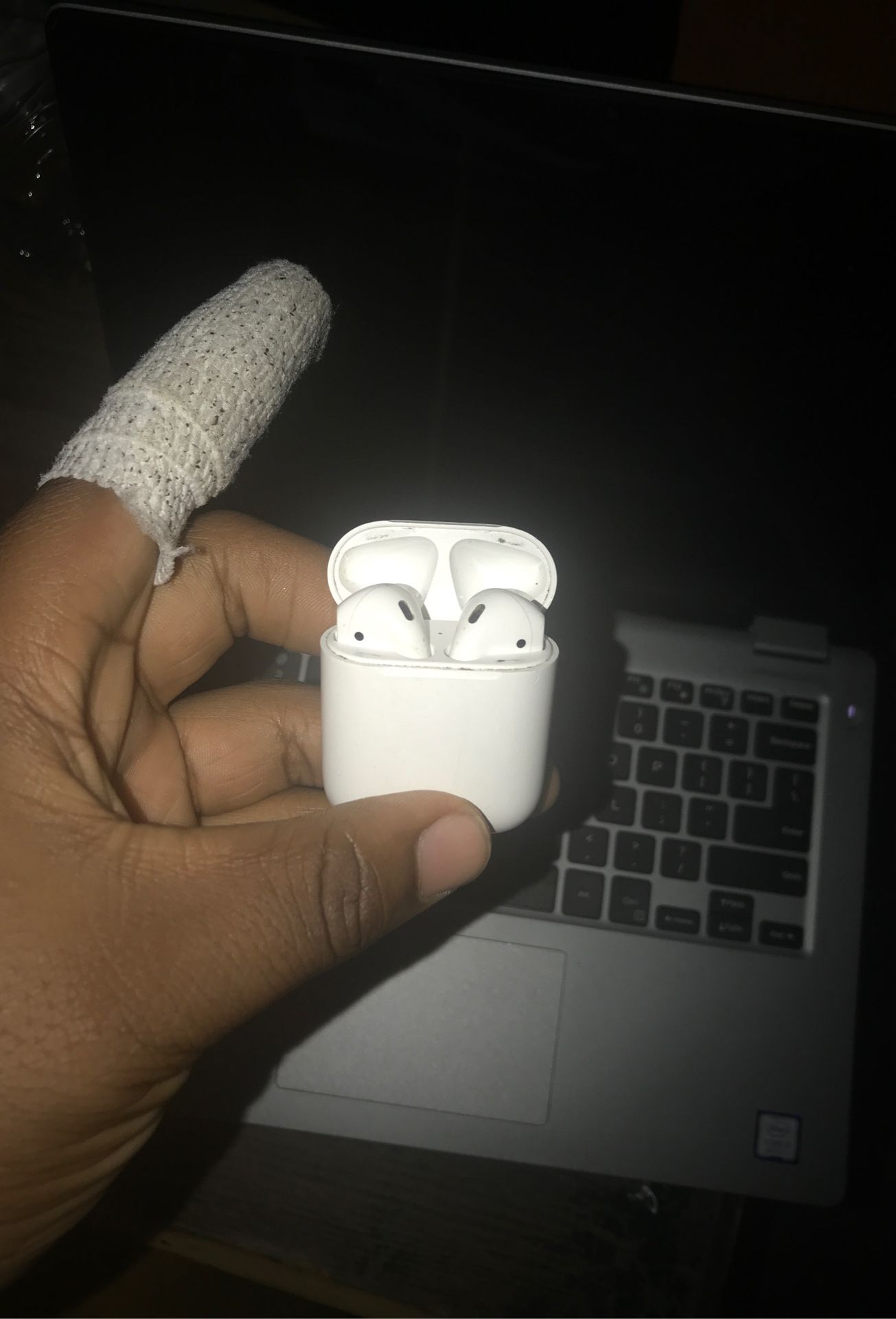 Apple AirPods