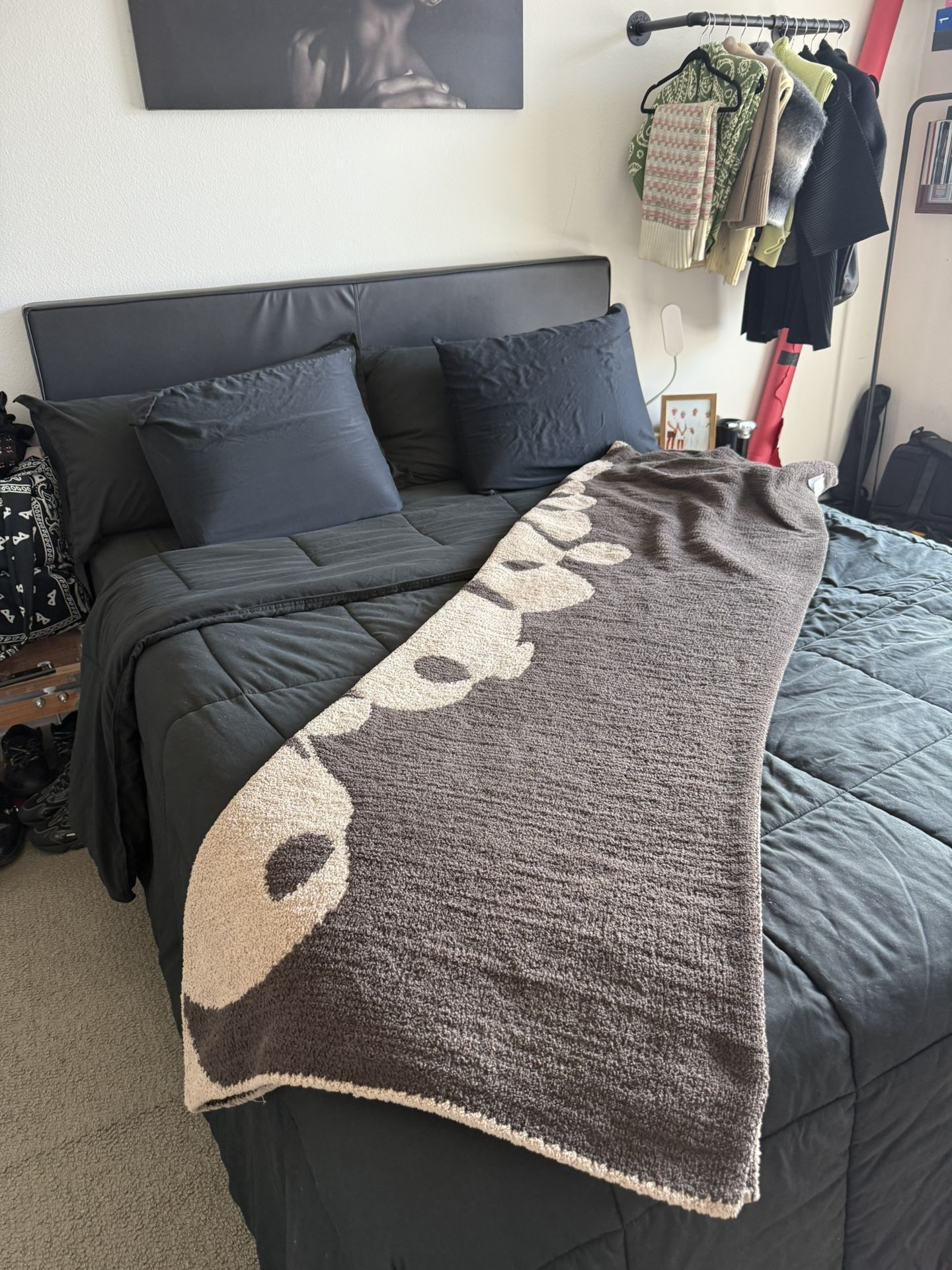 Vaules Upholstered Platform Bed — Queen