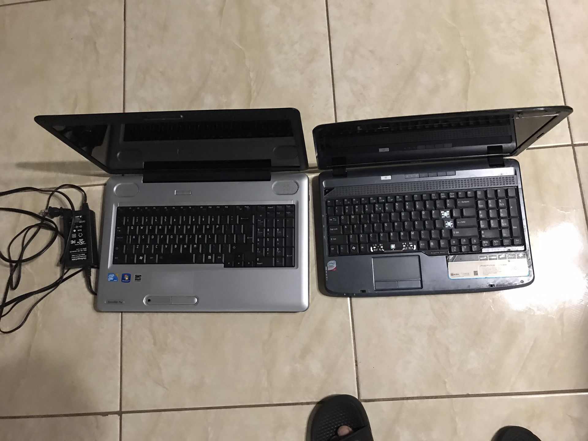 LAPTOPS TOSHIBA AND ACER FOR PARTS.