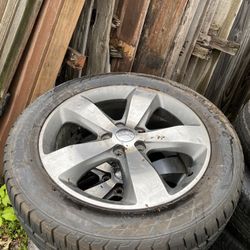 Jeep Grand Cherokee Overland Rims and 2 tires