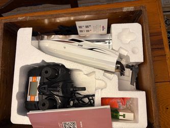 H102 RC Racing Boat with Remote Control