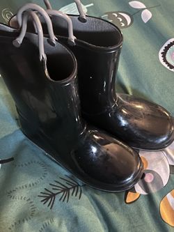 Boys Rain Boots Size 12 (kids)