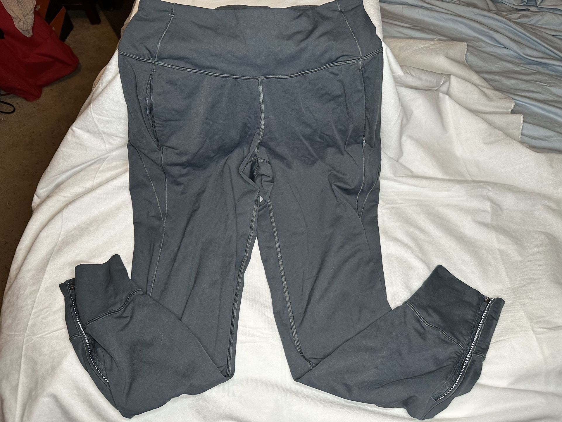 Lululemon joggers 