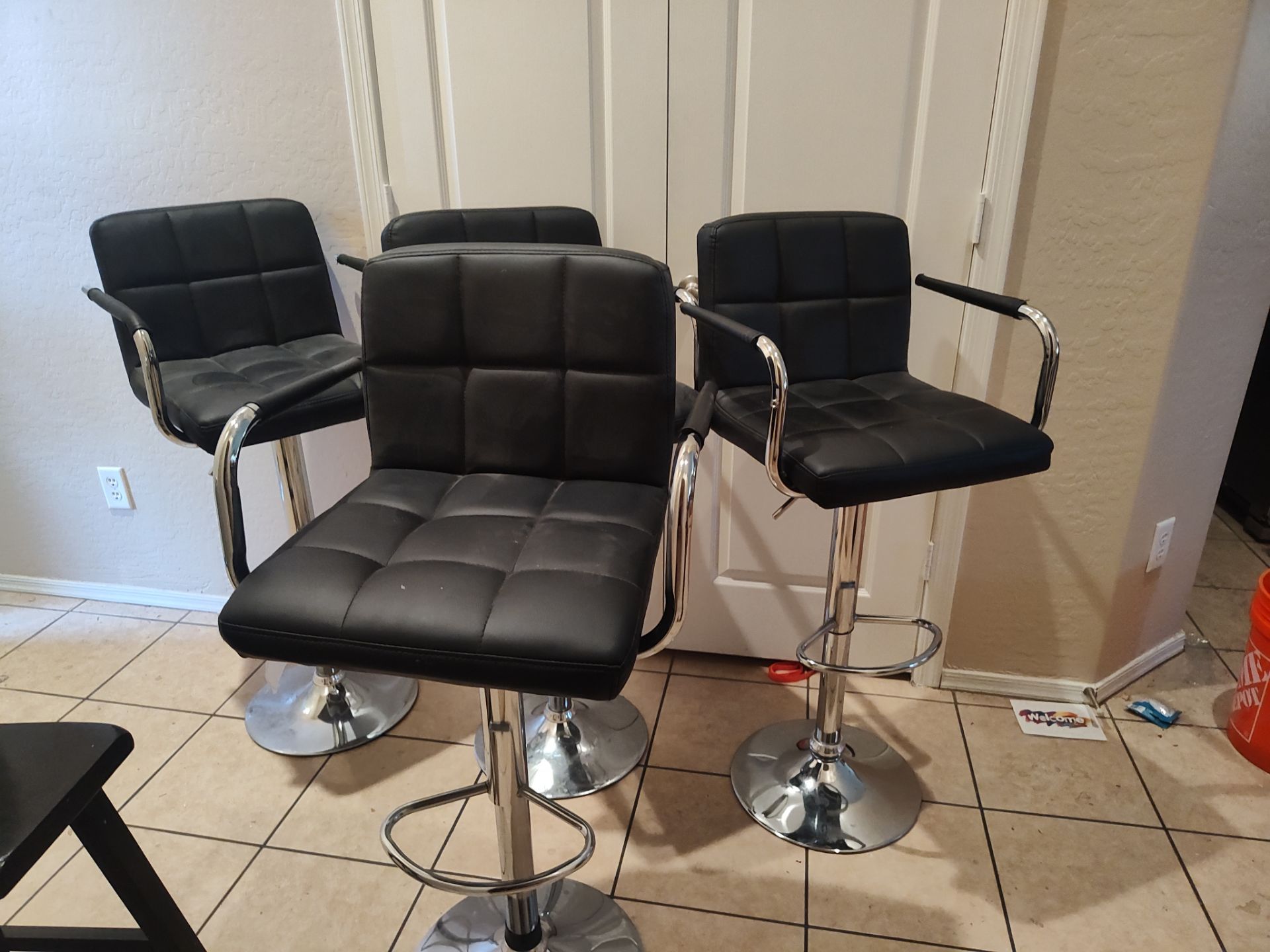Bar stool set