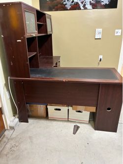 Corner Desk