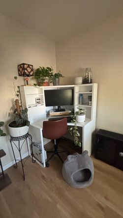 IKEA Micke Corner Desk
