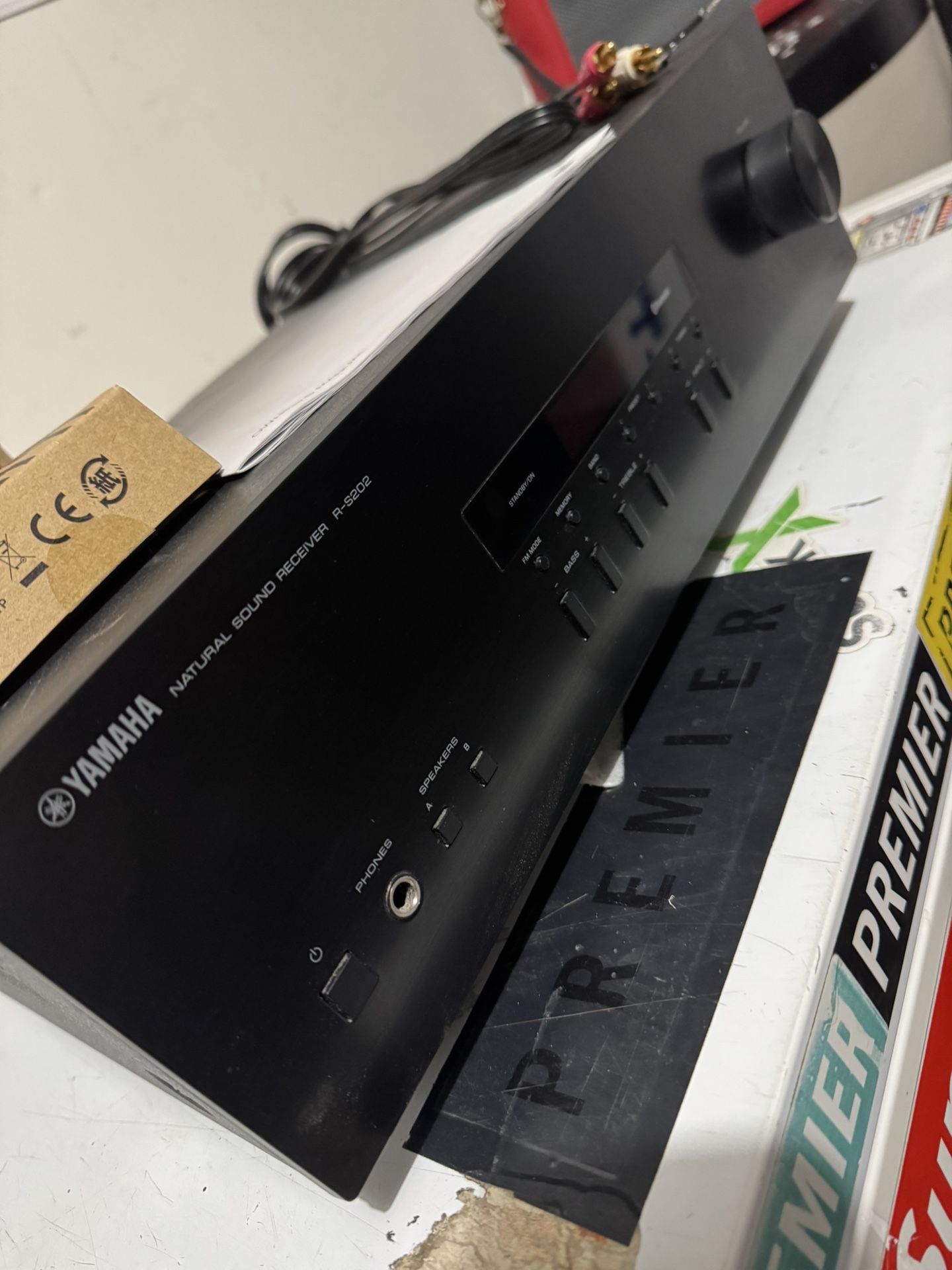 Yamaha R-S202 Receiver (75$)