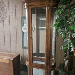 Rounded Glass Hutch
