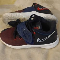 Kid Nikes Size 13c