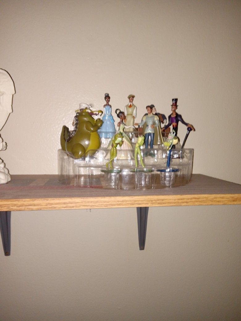 Tiana Deluxe Figure Play Set – The Princess and the FrogTiana Deluxe Figure Play Set – The Princess and the Frog