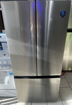 Refrigerator French Door 30” Wide in Stainless Steel
