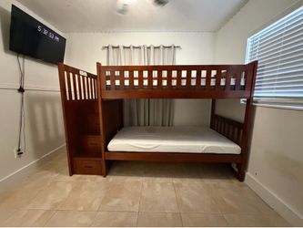 Bunk bed