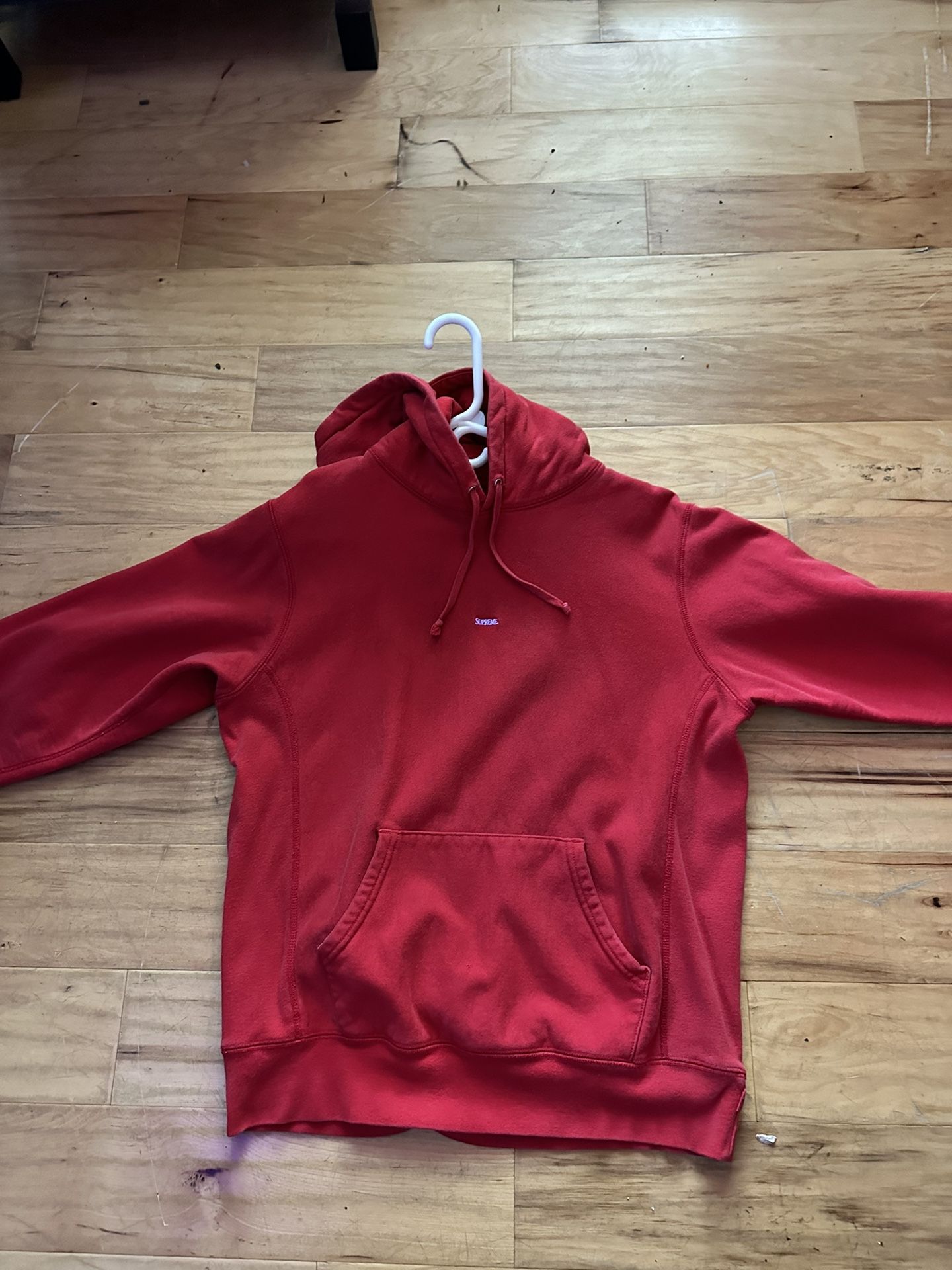 Supreme hoodie 