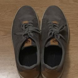 ECCO Men’s Shoes Size 44 (10-10.5)