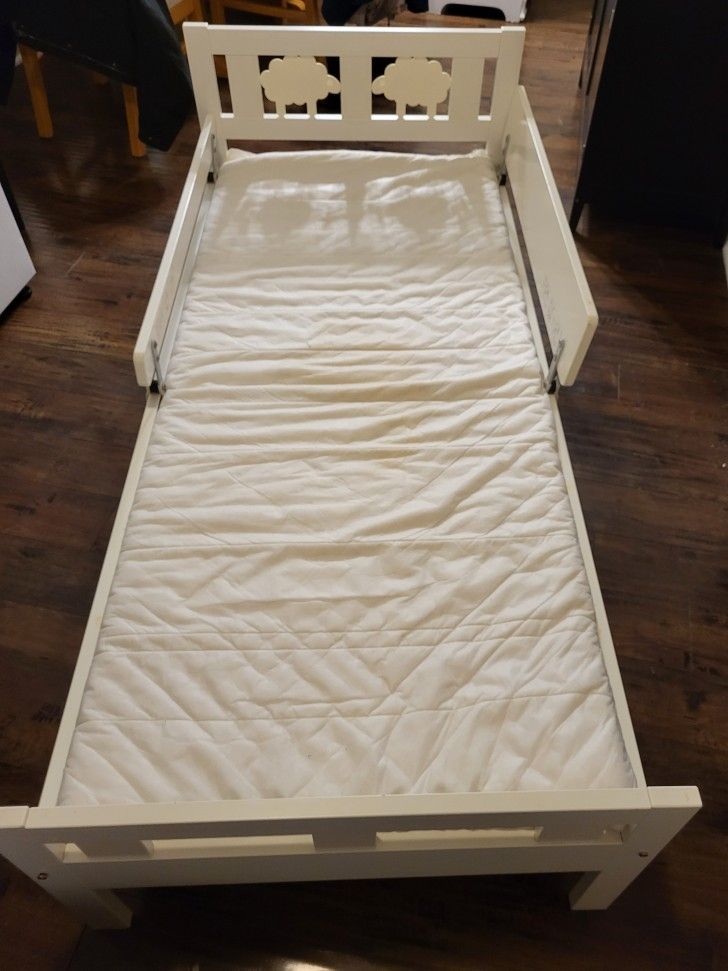 Toddler Bed with rails