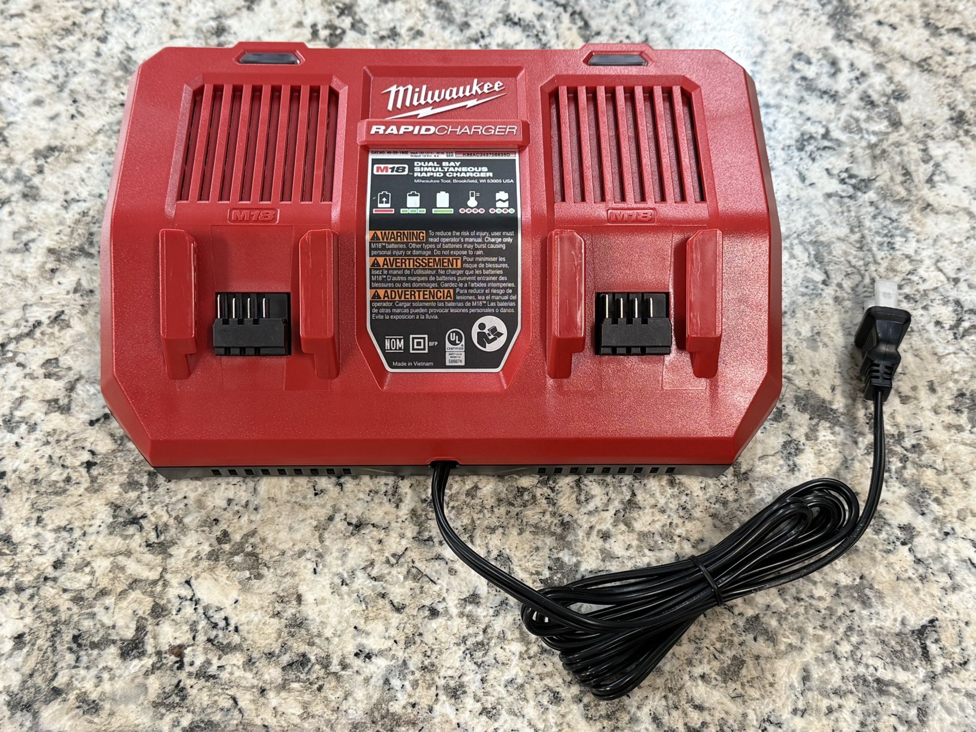 NEW! Milwaukee M18 Dual Bay Rapid Battery Charger