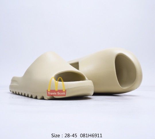 Adidas Yeezy Slide Never Used