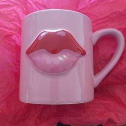 CUP/MUG- Lips, NEW,  