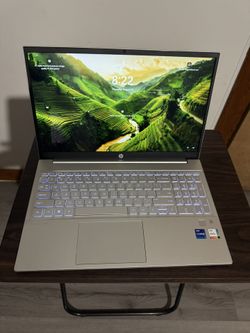 15.6” HP PAVILION LAPTOP