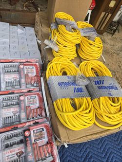 Extension Cords 100ft Heavy Duty Gauge 12 New ****