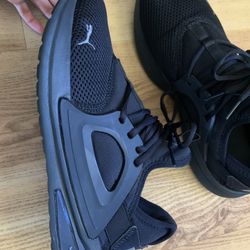 Puma Softride Enzo size 10 $35