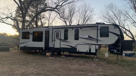 2016 Keystone Montana High Country  hm370br