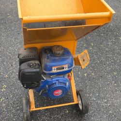 Chipper/shedder 