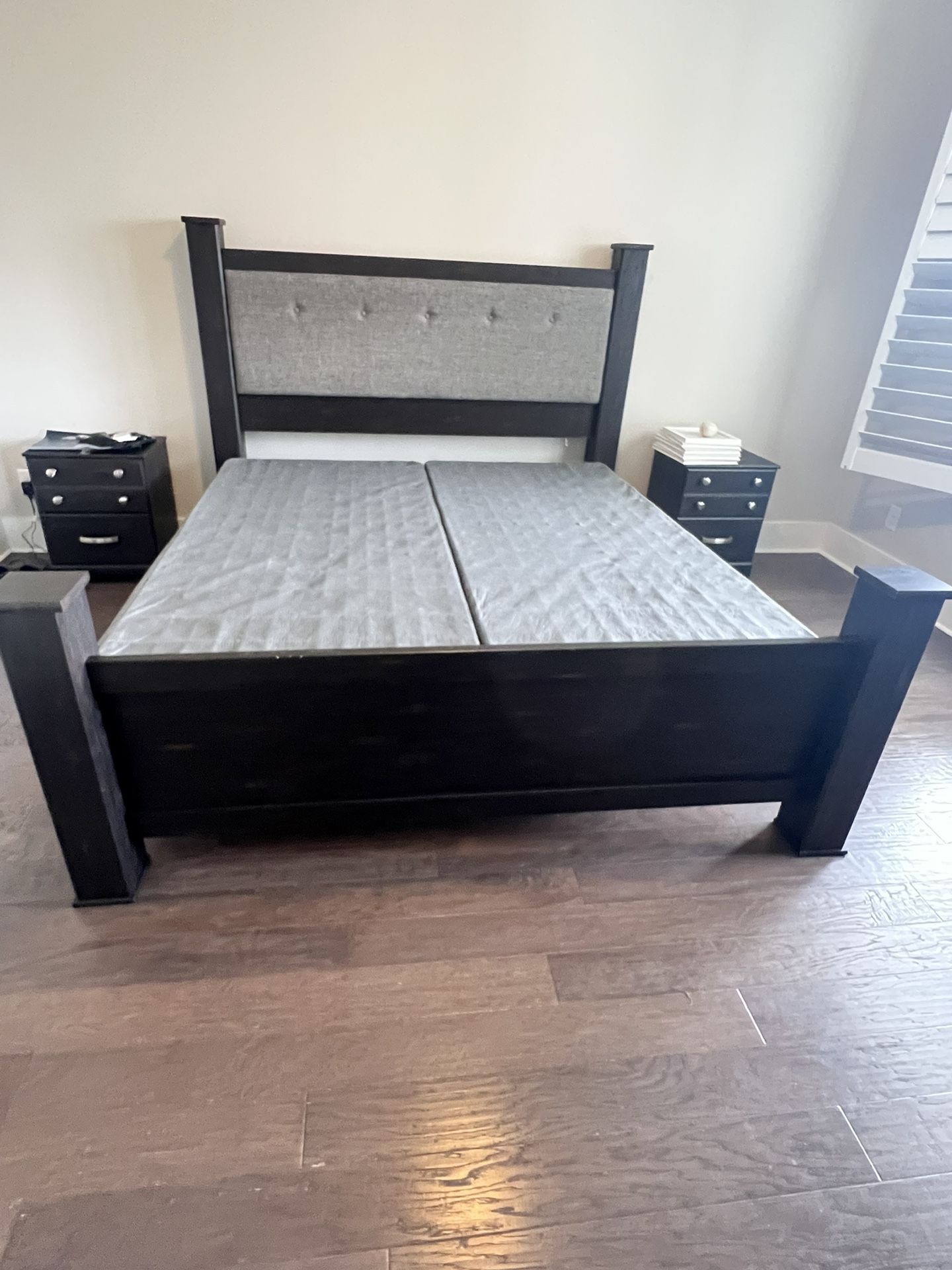 King Bedroom Set Ashley Furniture-Like New