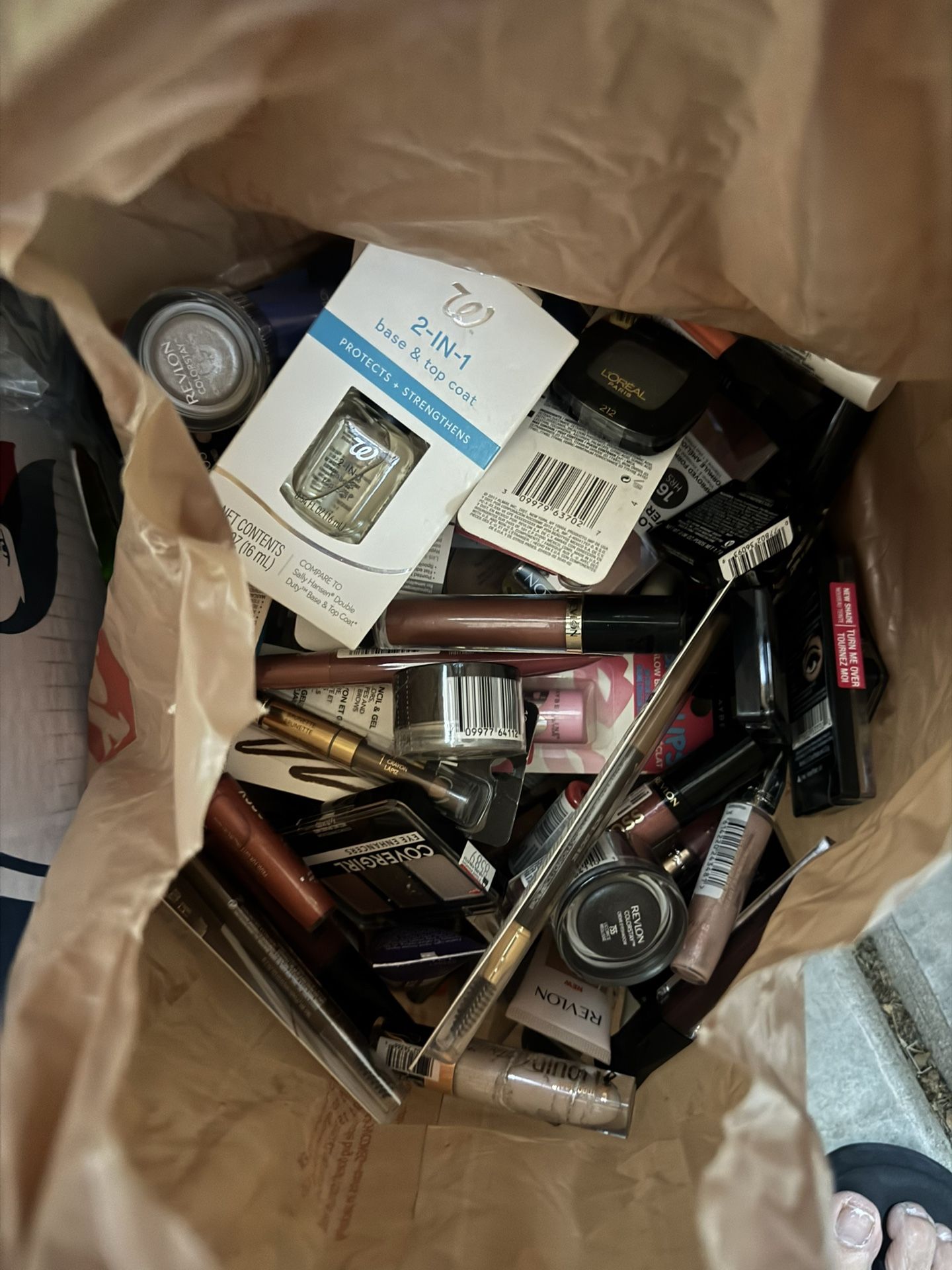 100 Piece Makeup Lot
