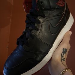 Air Jordan 1 Retro Mid GS ‘Black Gym Red’