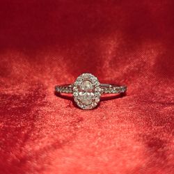 14k White Gold Diamond Oval Ring 0.39 ctw