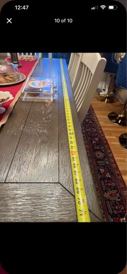 Dining room table