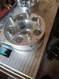 Wheel spacers