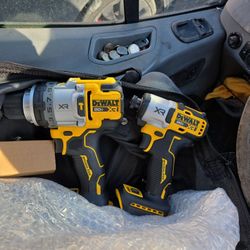 New Set Of Xr Dewalt Drill No Battery's $280 OBO