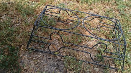 black metal elevated pet bowl stand