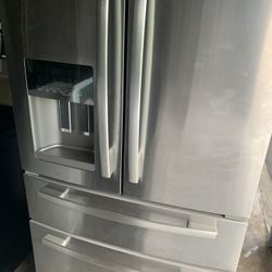 Whirlpool Stainless Steel 4 Door Frenchdoor Refrigerator 