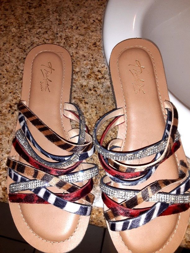 Women's sandals Size 7.5