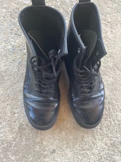 Dr Martens shoes size 7