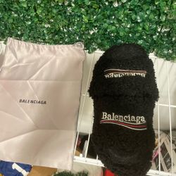 Balenciaga fur slides size 8.5