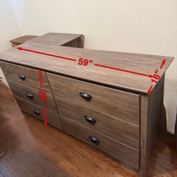 Dresser And 2 Bedside Tables