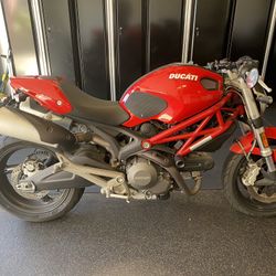 2014 Ducati Monster 696 ABS