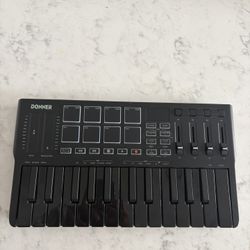 Donner DMK-25 PRO MIDI Keyboard
