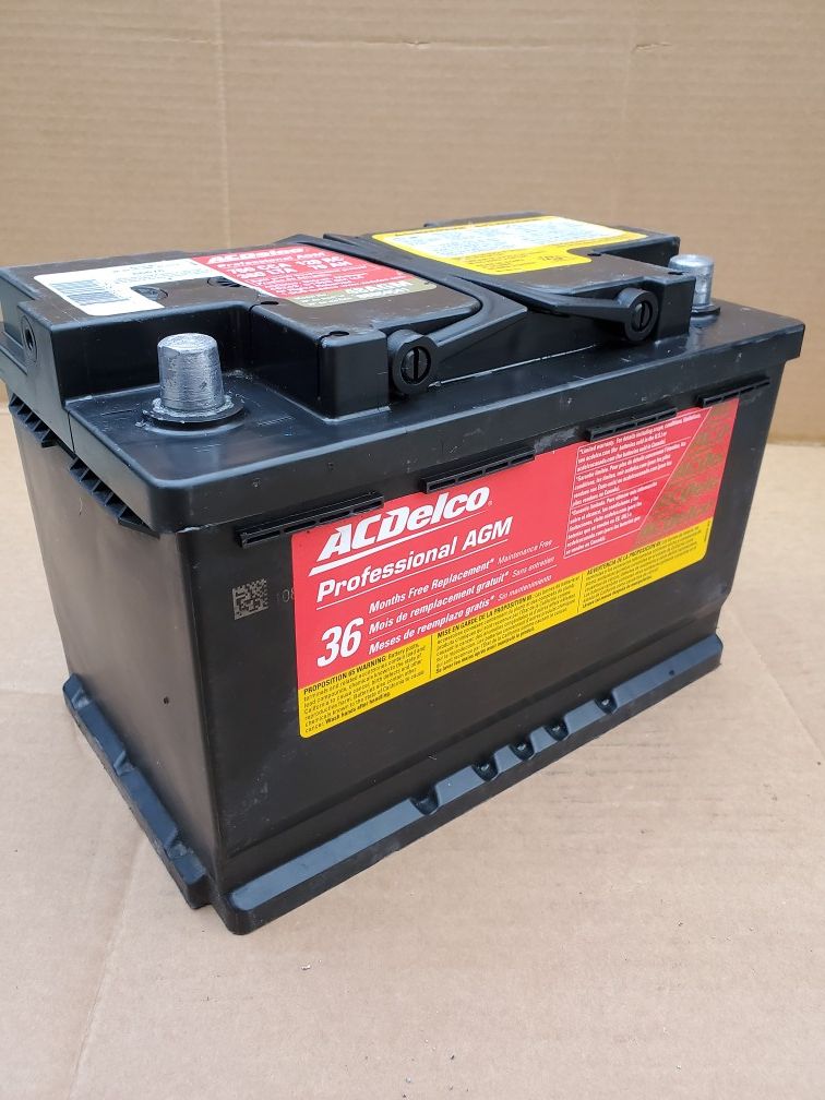 AGM Car Battery Group Size 48/H6 ACDelco 2018 80 With Core Exchange for Sale in Lynwood, CA