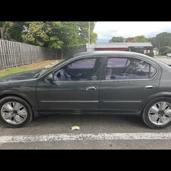 2000 Nissan Maxima