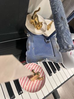 Jewelry hangers and plates